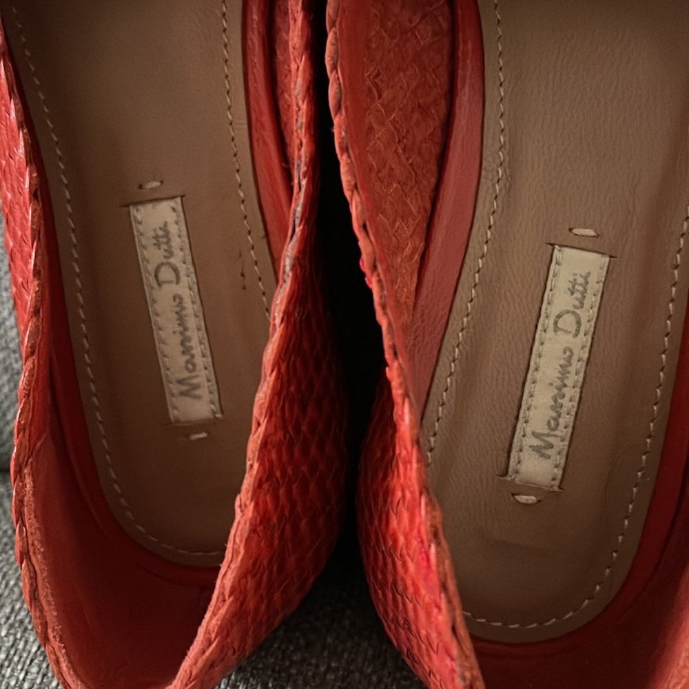 Pre-used excellent condition Massimo Dutti flat - Picture 4 of 5
